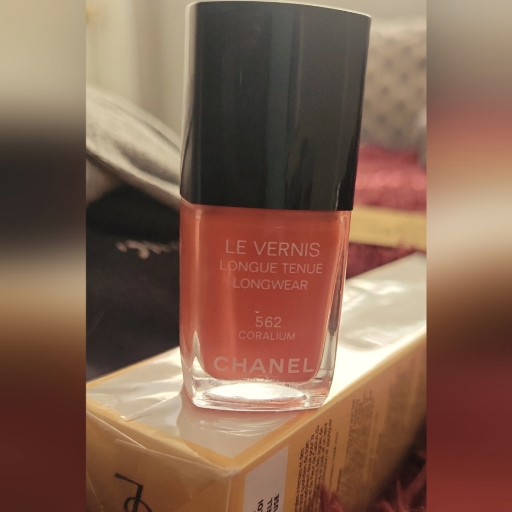 Chanel coral nail polish 💅